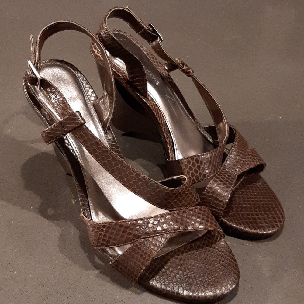 Kristin Davis Brown Olivia Leather Heels